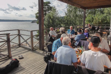 Lunch hos systrarna Delselius